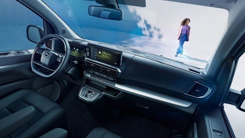 Автомобілі Автоцентр на столичному