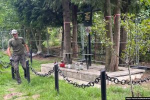 Польща веде ексгумацію у Львові, Україна рік чекає дозволу