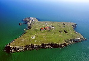 Острів Зміїний: скеля Ахілла в Чорному морі
