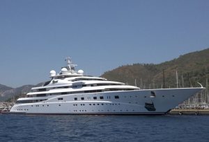 Найбільша яхта в світі: рекорд Azzam у 2026