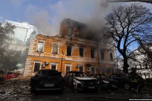 Атака РФ пошкодила музей Шевченка в центрі Києва