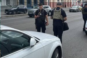 Трьом повідомили підозру за підкидання наркотиків екскомбату Ширшину