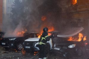 Російський дрон влучив у заклад освіти в центрі Рівного: є поранені